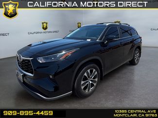 Used 2023 Toyota Highlander XLE AWD/4WD video 1