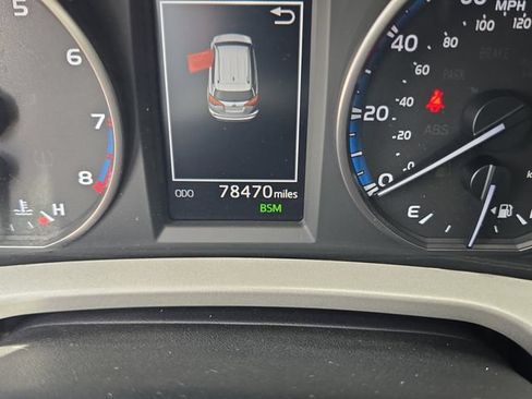 Used 2018 Toyota RAV4 XLE AWD/4WD image 28