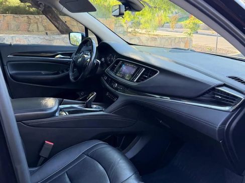 Used 2021 Buick Enclave Avenir w/ Avenir Technology Package FWD image 11