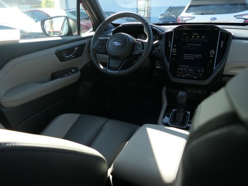 Certified 2025 Subaru Forester Limited image 22