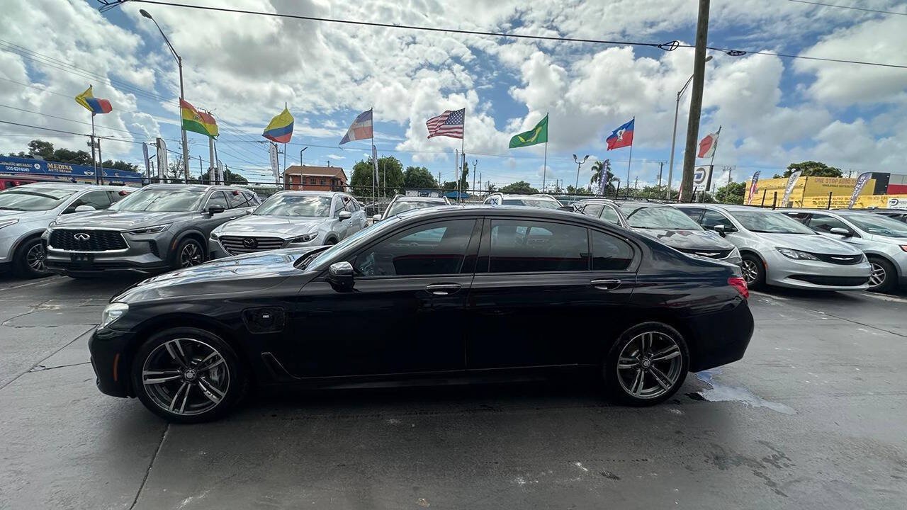 Used 2017 BMW 740e xDrive AWD/4WD image 5