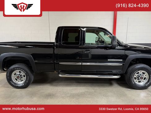 Used 2007 GMC Sierra 2500 SLE w/ Onstar Plus Package AWD/4WD image 10