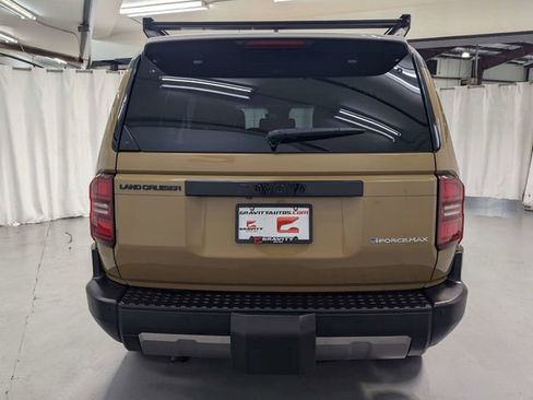 Used 2024 Toyota Land Cruiser image 25