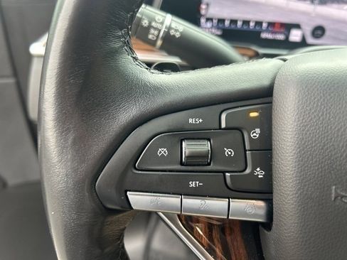 Used 2022 Cadillac Escalade Premium Luxury image 13