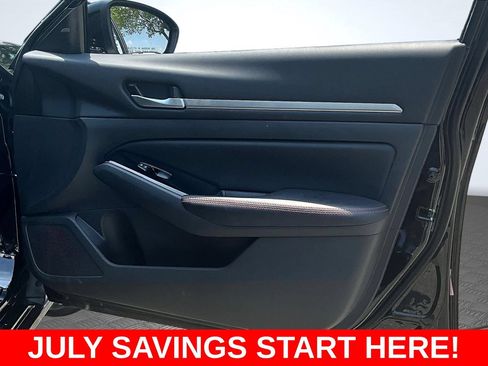 Used 2024 Nissan Altima 2.5 SR FWD image 35