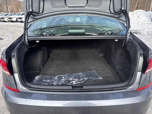 Used 2020 Volkswagen Passat 2.0T R-Line image 21