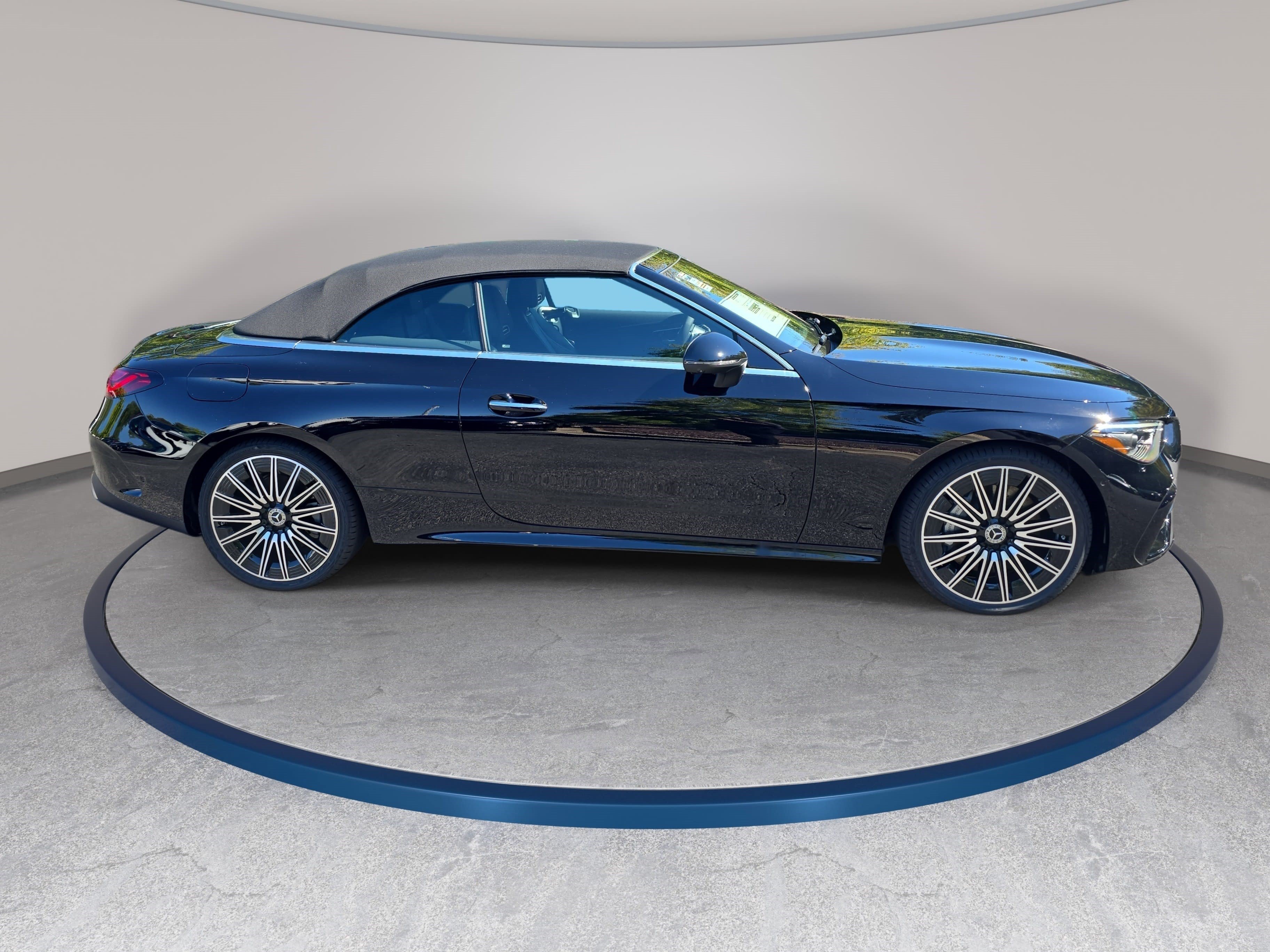 New 2027 Mercedes-Benz CLE 450 4MATIC Cabriolet image 4