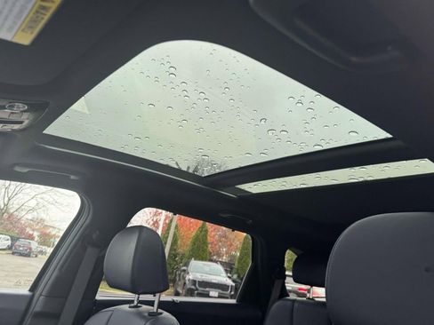 Used 2023 Kia Sorento SX Prestige w/ Panoramic Sunroof Package image 19