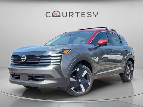 New 2025 Nissan Kicks SR image 1