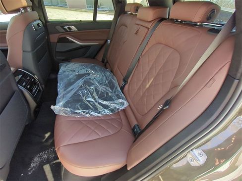 New 2026 BMW X5 xDrive50e w/ Executive Package image 23
