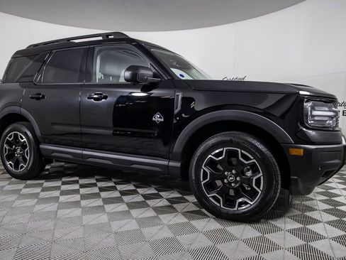 Used 2025 Ford Bronco Sport Outer Banks w/ Outer Banks Tech Package+ AWD/4WD image 2