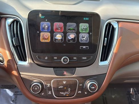 Used 2017 Chevrolet Malibu LT w/ Leather Package image 35