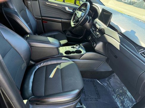 Used 2024 Ford Escape ST-Line w/ Cold Weather Package image 24