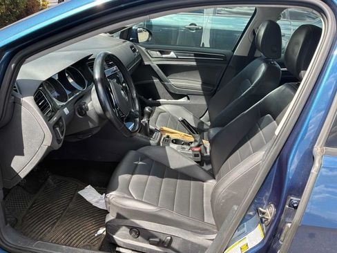 Used 2015 Volkswagen Golf TDI S FWD image 5