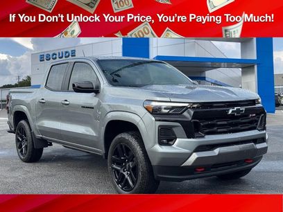 Used 2025 Chevrolet Colorado Z71 w/ Z71 Convenience Package 2