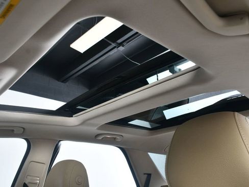 Used 2019 Mercedes-Benz GLE 400 4MATIC image 7