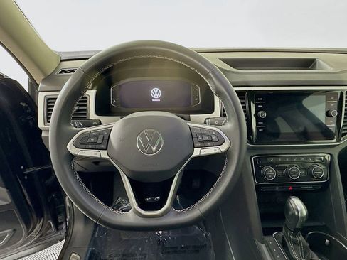 Used 2023 Volkswagen Atlas SEL image 16