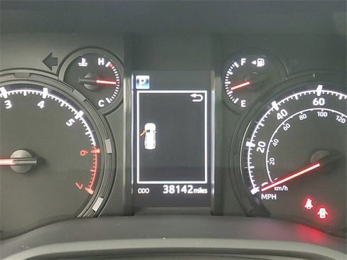 Used 2022 Toyota 4Runner SR5 Premium image 26