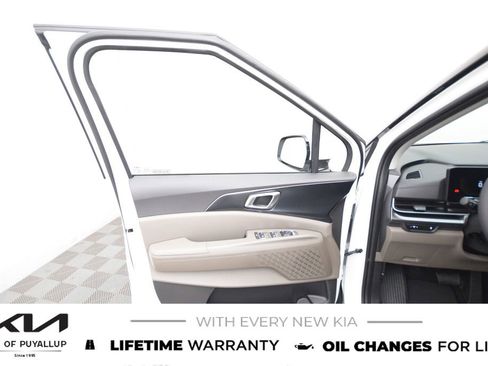 New 2026 Kia Carnival LXS image 9