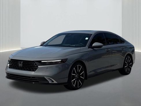 Used 2024 Honda Accord Touring image 1