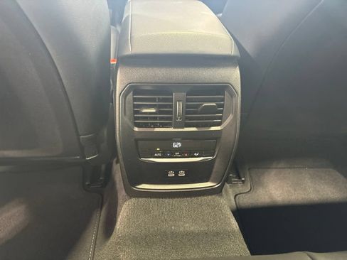 Used 2025 BMW 330i xDrive Sedan AWD/4WD image 21