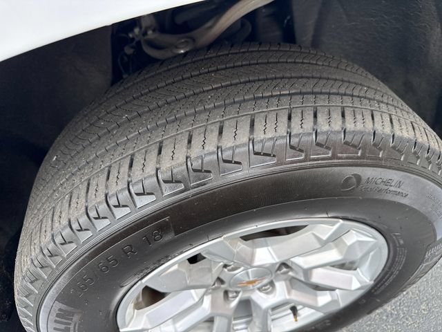 Certified 2025 Chevrolet Suburban LT AWD/4WD image 10