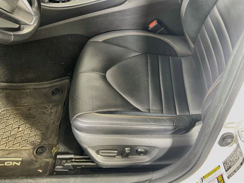 Used 2019 Toyota Avalon Touring w/ All Weather Liner Package FWD image 19