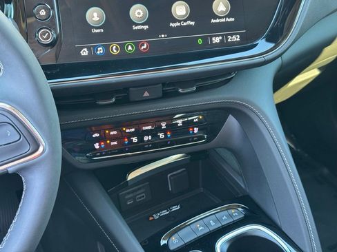 Used 2023 Buick Envision Avenir image 41