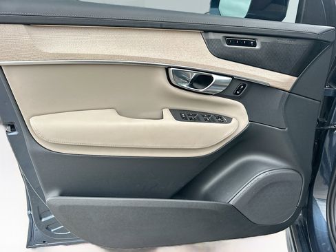 Used 2025 Volvo XC90 B5 Plus w/ Protection Package Premier image 22