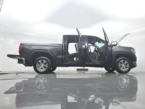 Used 2025 GMC Sierra 1500 SLT AWD/4WD image 50