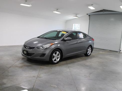 Used 2013 Hyundai Elantra GLS image 4