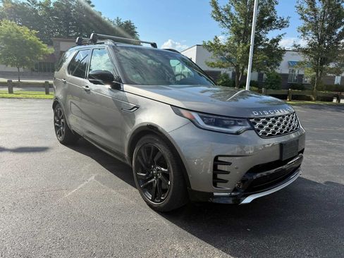 Used 2024 Land Rover Discovery Metropolitan Edition AWD/4WD image 4
