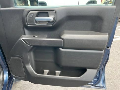 Used 2022 Chevrolet Silverado 1500 Custom AWD/4WD image 10