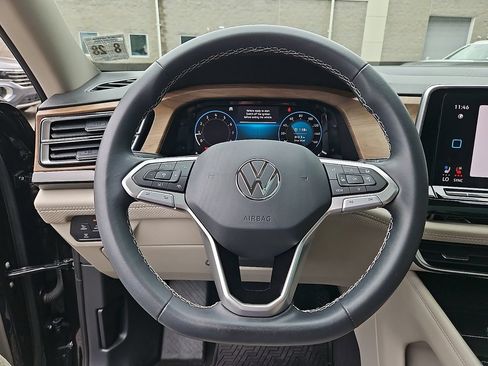Certified 2024 Volkswagen Atlas SE w/ Panoramic Sunroof Package AWD/4WD image 22