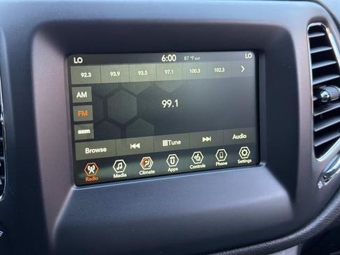 Used 2021 Jeep Compass Latitude w/ Sun and Sound Group FWD image 21
