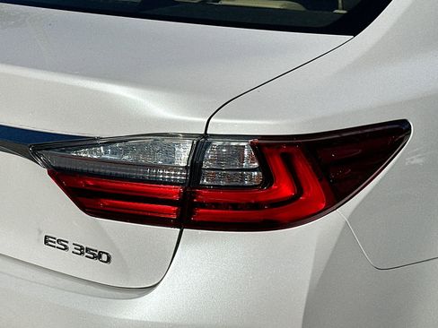 Used 2017 Lexus ES 350 image 28