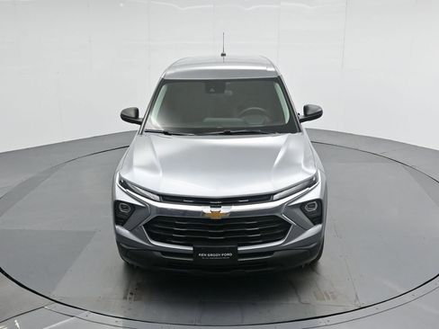 Used 2024 Chevrolet TrailBlazer LS image 37