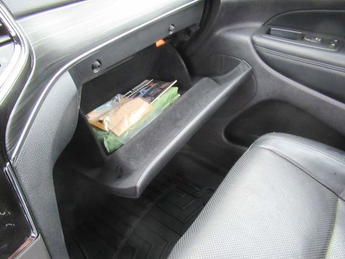 Used 2020 Jeep Grand Cherokee Limited w/ Luxury Group II AWD/4WD image 39