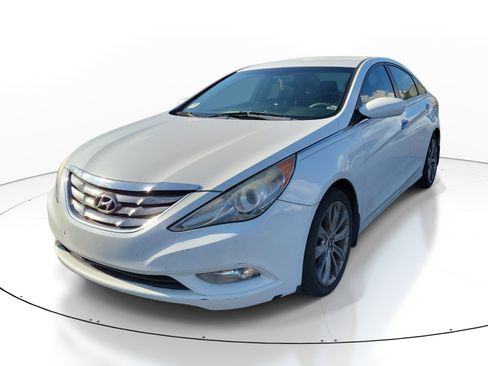 Used 2011 Hyundai Sonata SE FWD image 3
