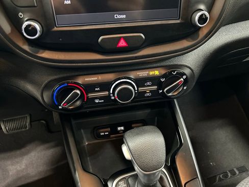 Used 2023 Kia Soul LX FWD image 24