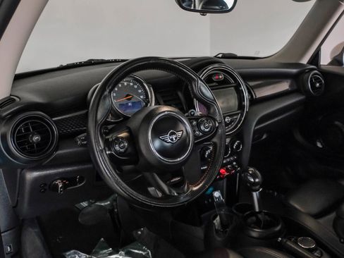 Used 2019 MINI Cooper S image 2