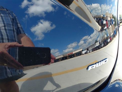 Used 2024 Ford Edge Titanium image 28