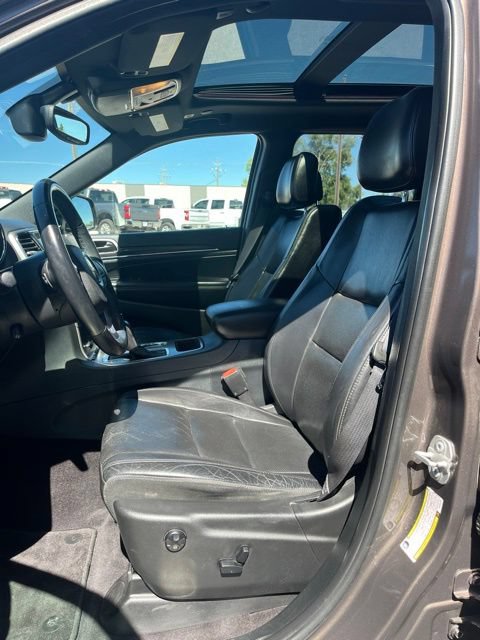 Used 2018 Jeep Grand Cherokee Limited w/ Luxury Group II RWD image 25