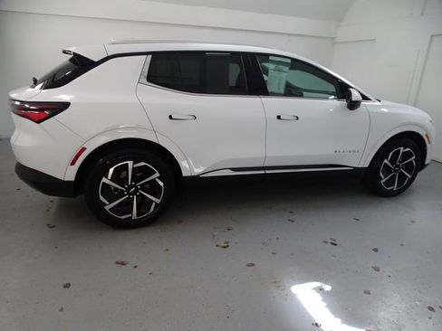 Used 2025 Chevrolet Equinox EV LT FWD image 23
