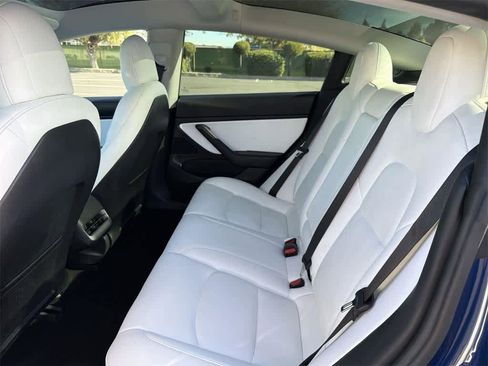 Used 2021 Tesla Model 3 Long Range image 30