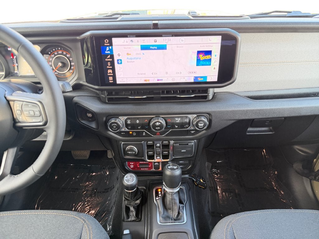 Used 2025 Jeep Wrangler Unlimited Sport AWD/4WD image 16