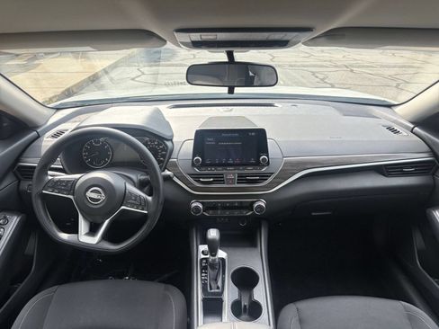 Used 2026 Nissan Altima 2.5 SV FWD image 33