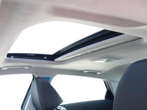 New 2025 Hyundai Elantra Limited image 21