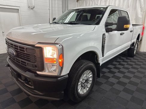Used 2023 Ford F350 XL w/ XL Driver Assist Package AWD/4WD image 4