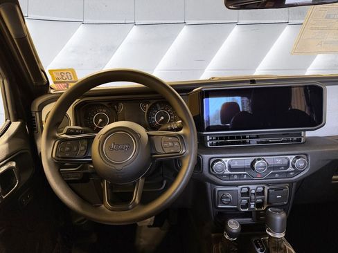 New 2026 Jeep Gladiator Sport AWD/4WD image 11